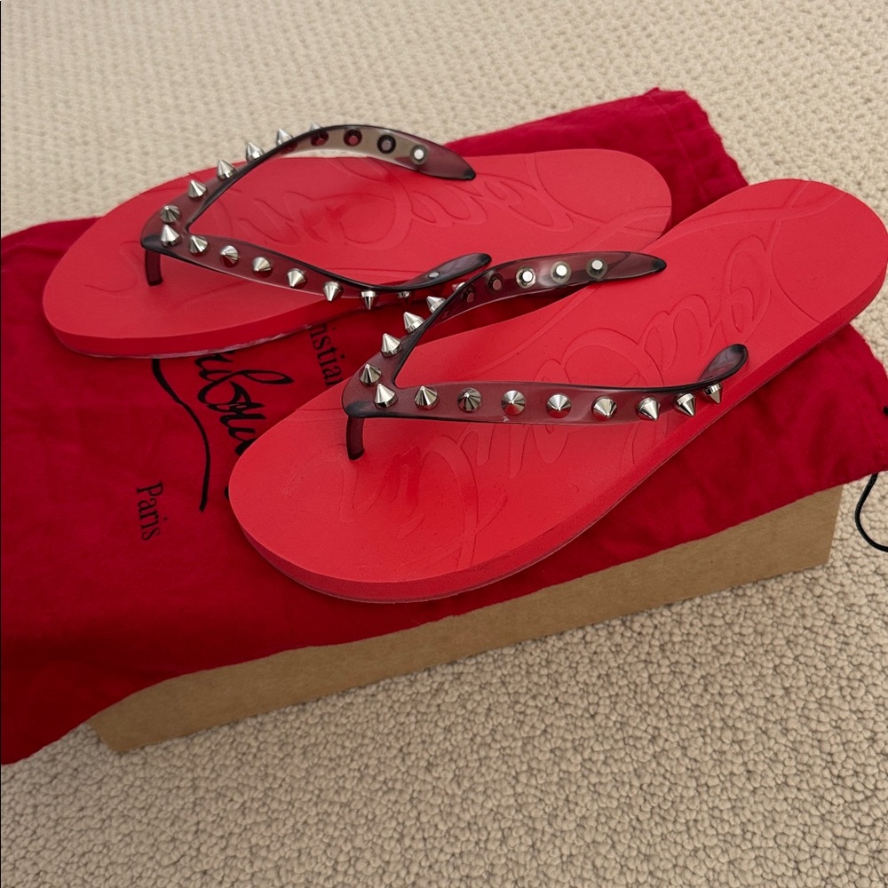NWT-Christian Louboutin Red Flip Flops with Silver Studs - Picture 2 of 5